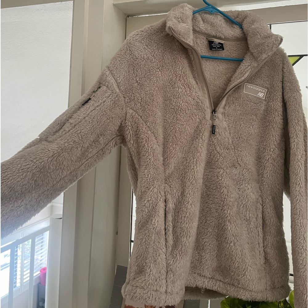 New Balance Pull Over